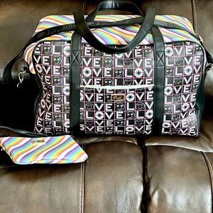 NEW BETSEY JOHNSON WEEKENDER BAG VERY RARE WOW